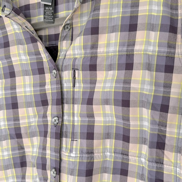 Mountain Hardwear purple plaid women’s vented tech shirt - size medium - Picture 6 of 13